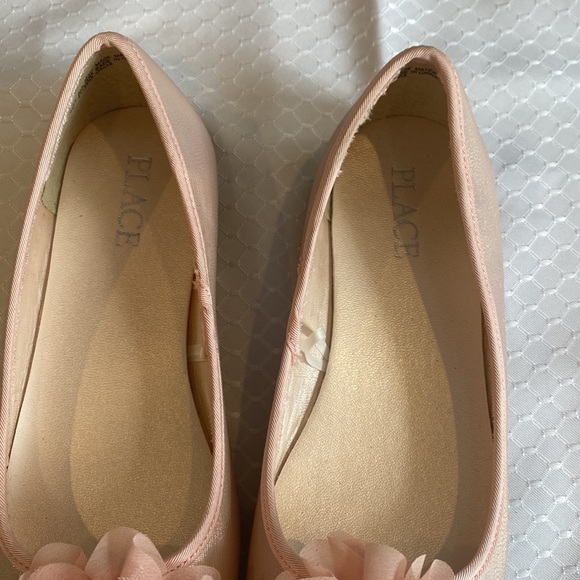 Worn once inside! Pink w/ toile and diamond accents in the flowers, rubber soles - Picture 4 of 7